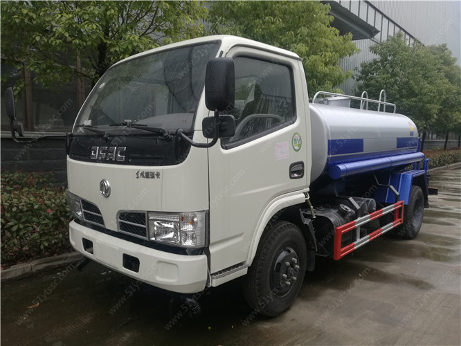 東風多利卡|2方藍牌灑水車(2方 藍牌)