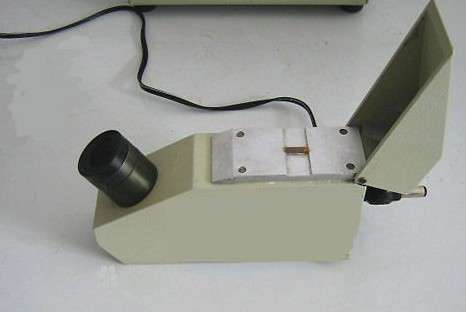 Tank007照玉手電在珠寶玉石行業的輔助工具中是必不可少的